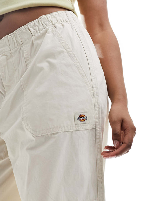 بنطلون Fisherville من Dickies باللون الكريمي