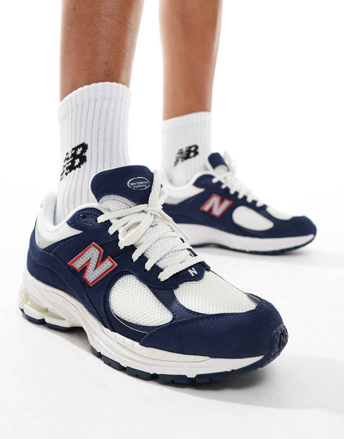 حذاء رياضي New Balance 2002