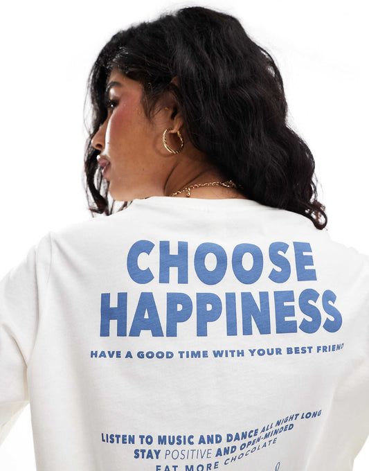 تي شيرت مربّع بطباعة "Choose Happiness" على الظهر باللون الأبيض