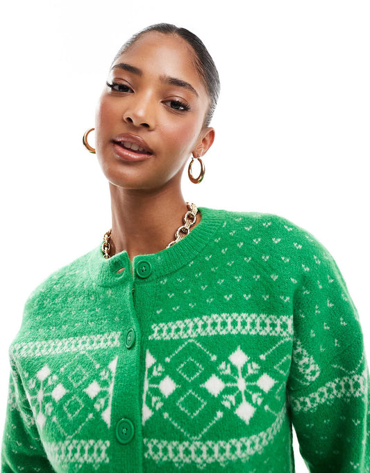 كارديغان برقبة مستديرة ونمط Fairisle بلون أخضر وكريمي من ASOS DESIGN