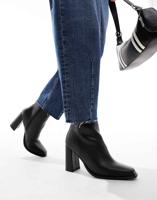 London Rebel Maddie block heel ankle boot in black