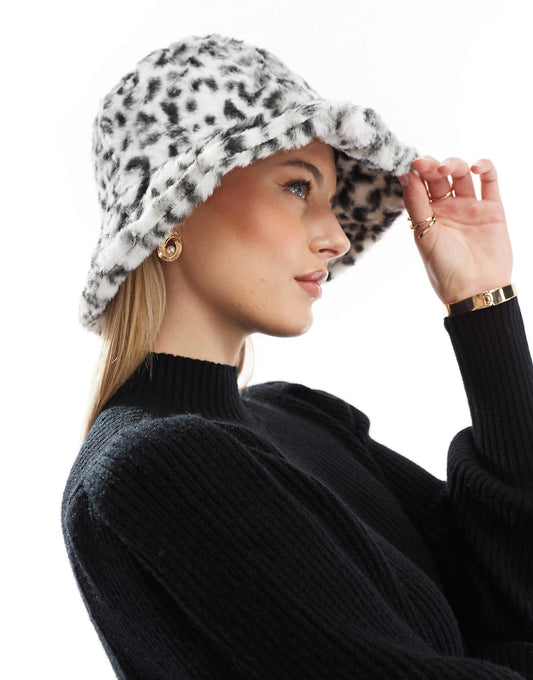 Threadbare faux fur leopard print bucket hat