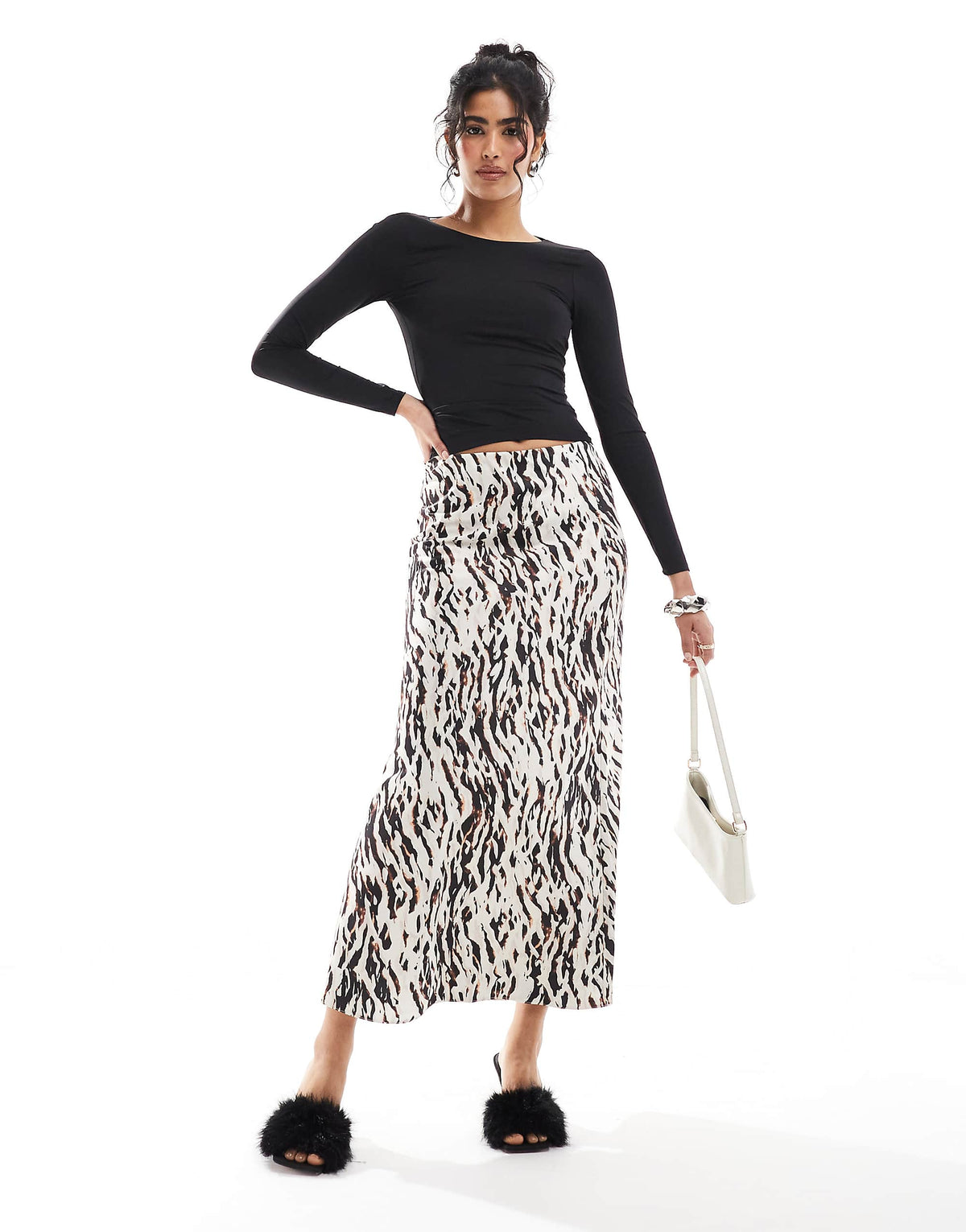 تنورة ماكسي بأسلوب Slip من ساتان بنقشة Animal Print من Miss Selfridge