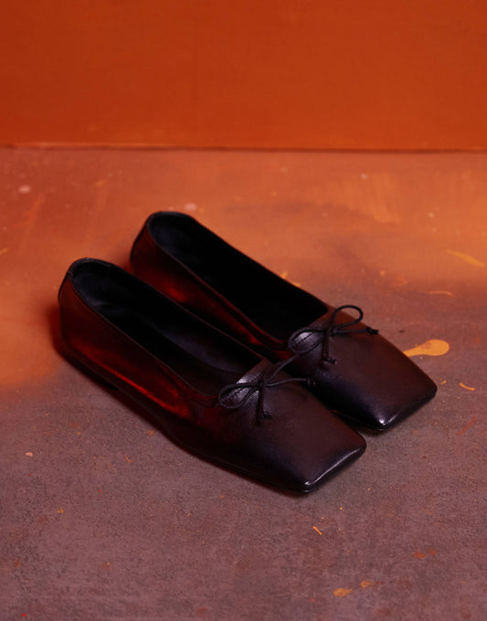 ASOS DESIGN Lotus premium leather ballets in black