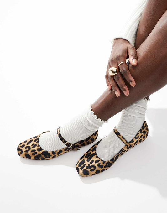SEQWL Iris ballet shoe with bow in leopard