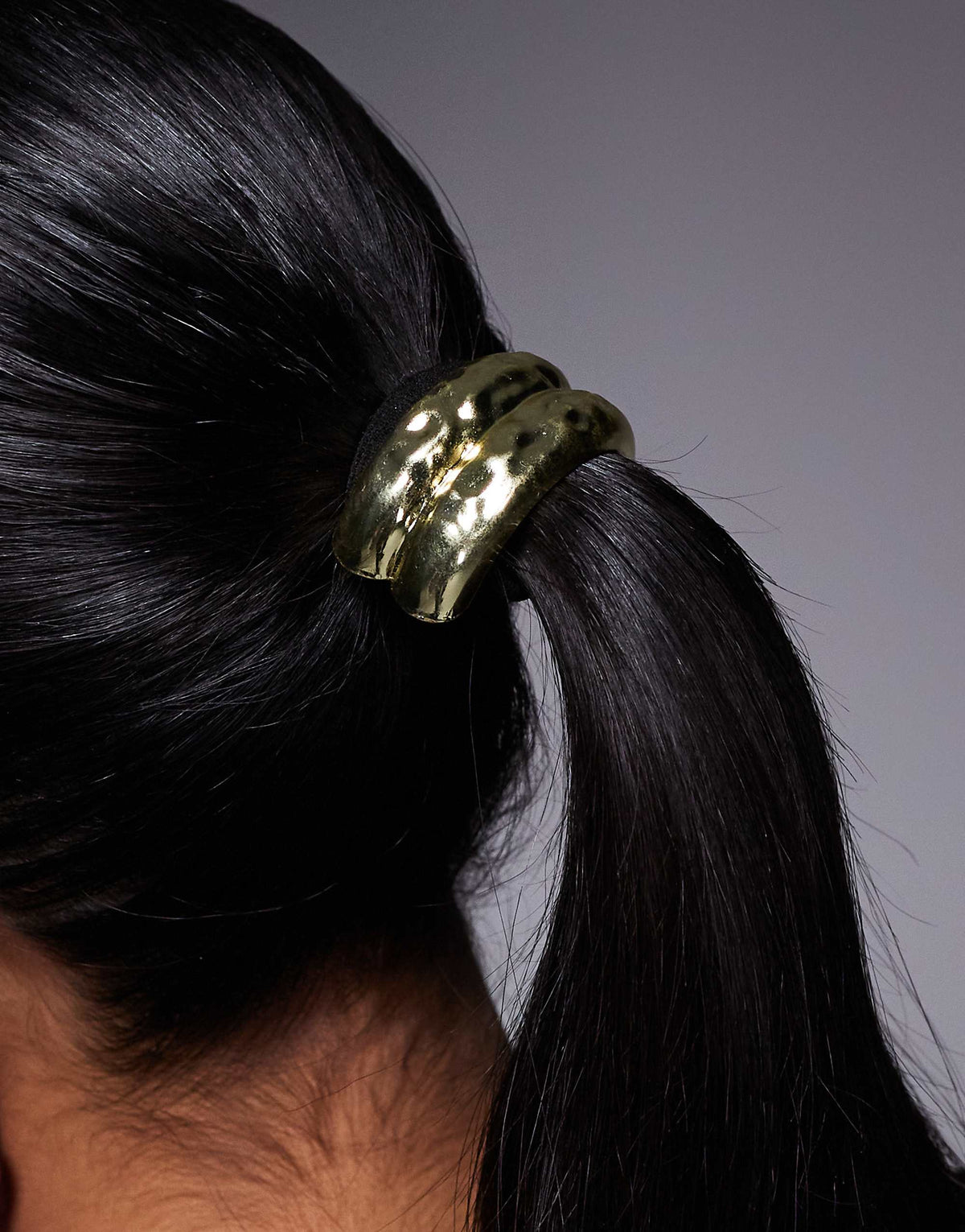Kaiia exclusive hammered metal hair tie in gold