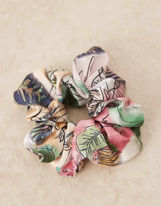 Isabelle Pennington-Edmead scrunchie in sanctuary print