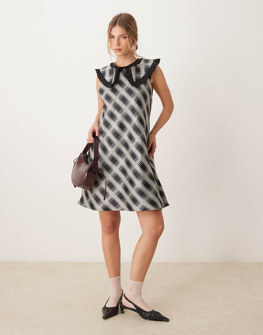 Ghospell oversized collar mini dress in black and white