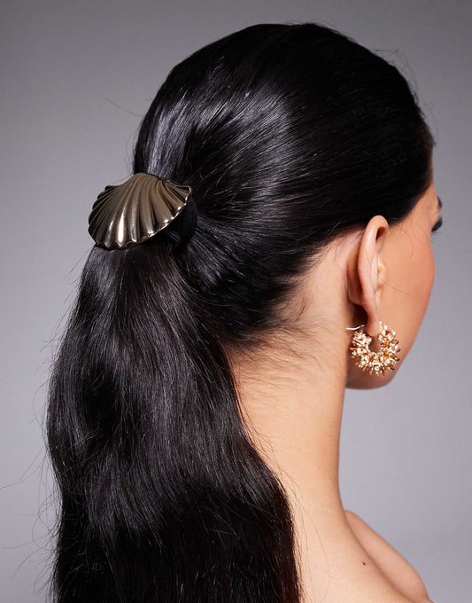 Kaiia oversized shell hair tie in gold