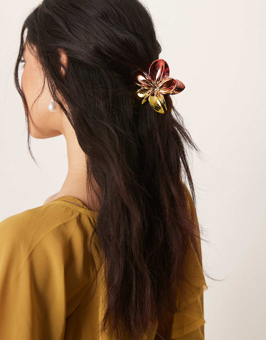 DesignB London hawaiian flower hair clip  in ombre metal effect