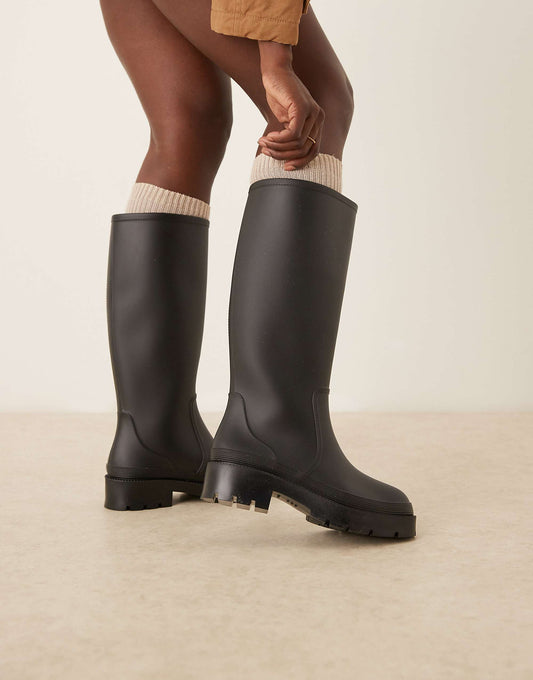 ASOS DESIGN Ginny welly boots in black