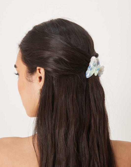 Sui Ava Helle mini hair claw in blue marble