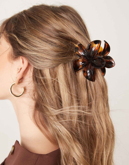 ASOS DESIGN flower hair claw in tort