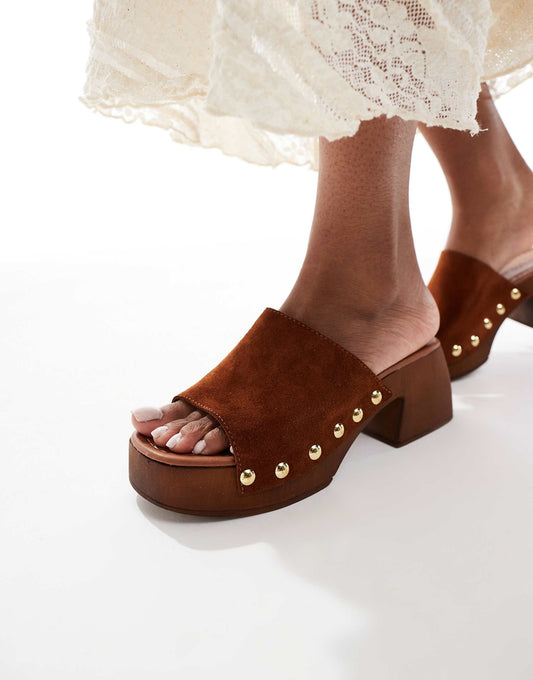 schuh Exclusive Via heeled clog sandals in chocolate suede