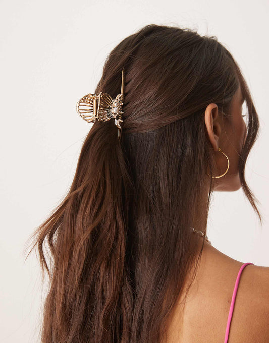 ASOS DESIGN metal XL claw with shell design and pearl detail in gold