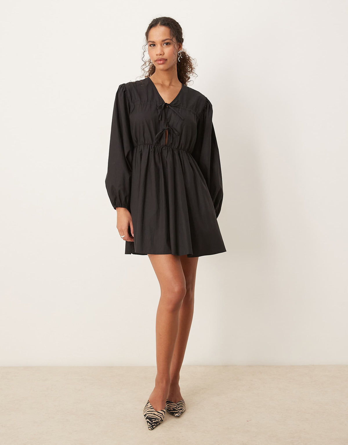 Ghospell bow tie mini dress in coal black