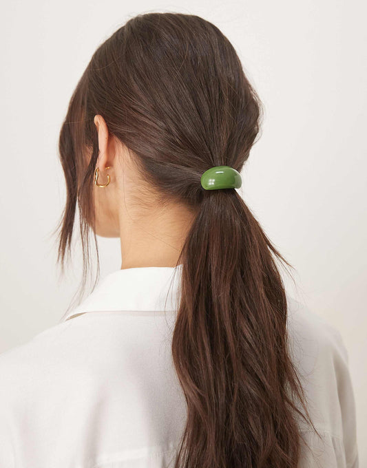 DesignB London resin hair tie in olive green