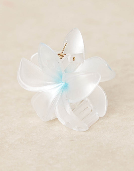 DesignB London hawaiian flower hair claw in ombre baby blue